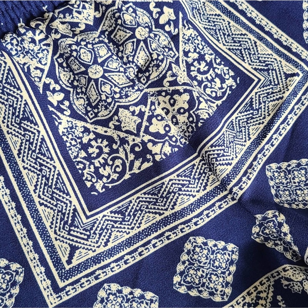 SWEET WANDERER | BLUE BANANA PRINT SHORTS - Picture 8 of 11